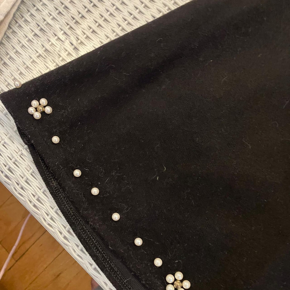 🖤✨ BLACK EMBELLISHED MINI SKIRT - Y2K GLAM (SMALL) ✨🖤 - Picture 2 of 3